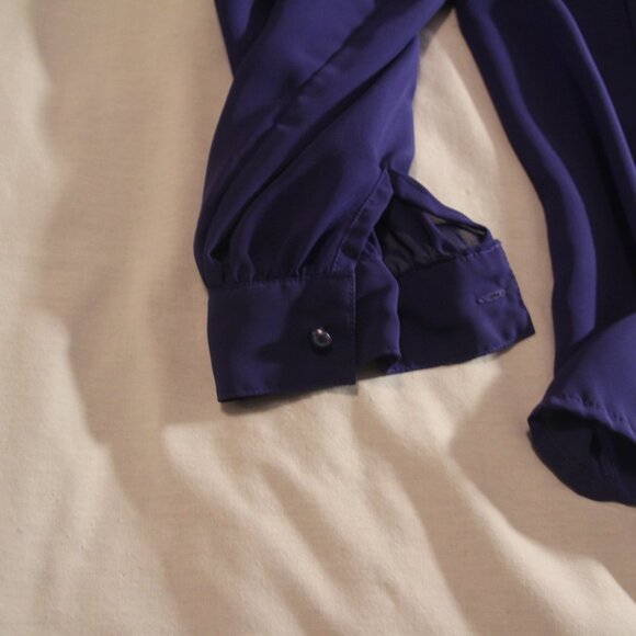 Blouse, buttons in the front. Size 22W. La Blouse brand. Good condition. - Picture 7 of 7